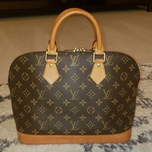 Authentic Louis Vuttion Alma PM